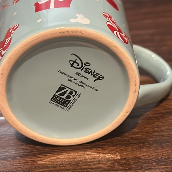NWOT Mickey & Minnie Mouse Holiday Mug - Picture 2 of 3